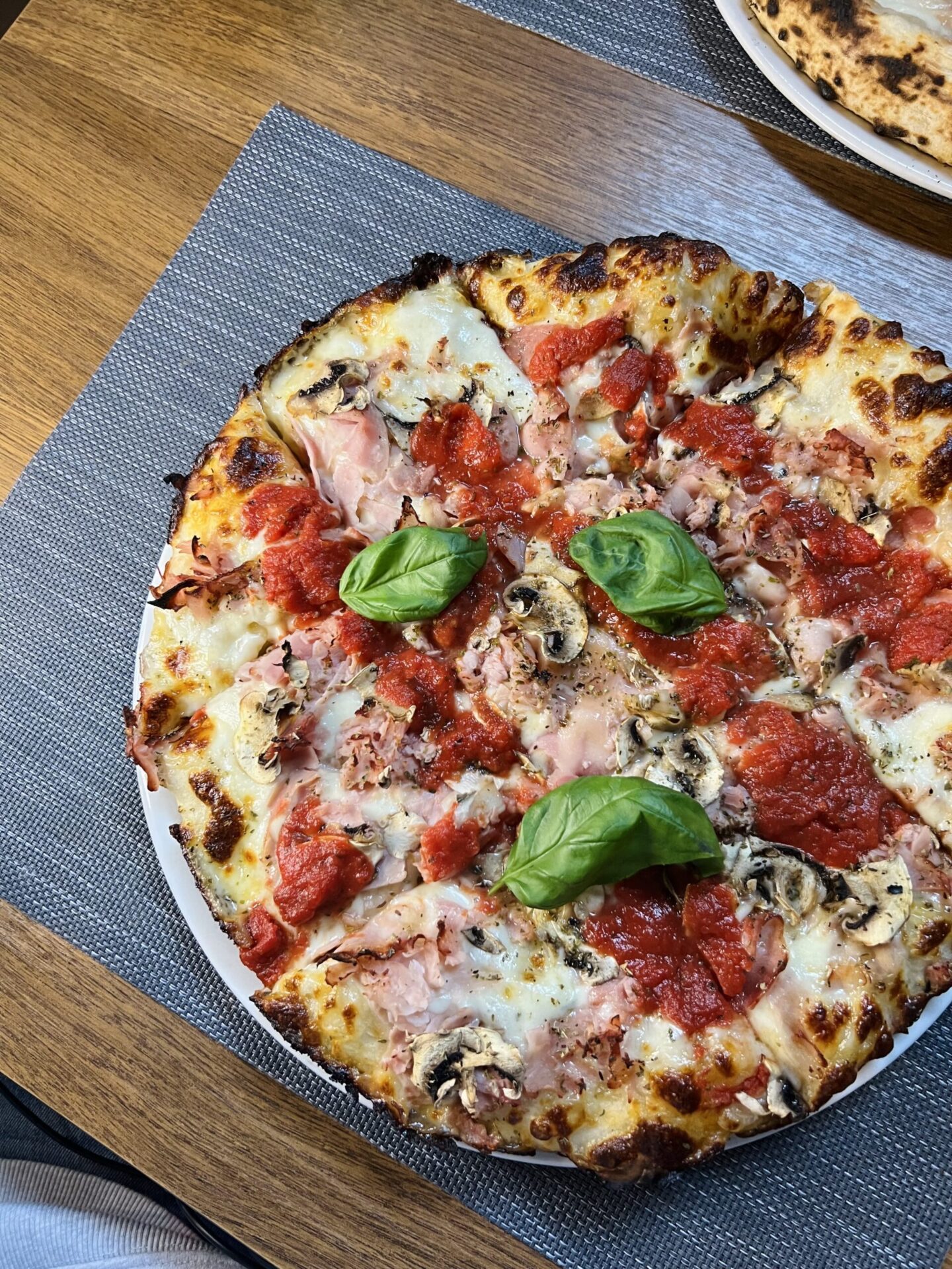 Pizzerija Fuoriseria Pizzerija Fuoriseria